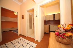 A kitchen or kitchenette at Gelso