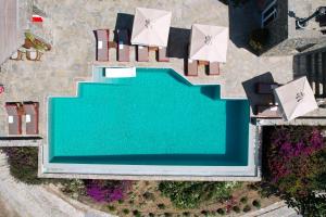 Bazén v ubytování VILLA NAUTILIA - Luxury Suites and Cottages nebo v jeho okolí + 37 fotografií