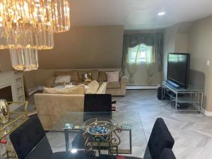 Gallery image of Long Island Oasis in Massapequa