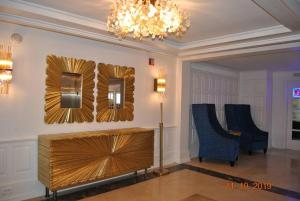O zonă de relaxare la Luxury Beachfront 3 Bedroom Miami Beach Condo,