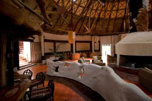 Imagen de la galería de Masai Mara Sopa Lodge, en Ololaimutiek