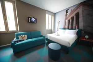 Un lugar para sentarse en Vacanze Romane Vaticano 18 fotos más