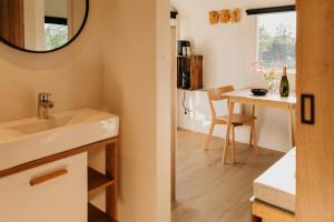 Fotografie z fotogalerie ubytování Tiny House De Skure v destinaci Harelbeke