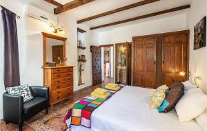 Postel nebo postele na pokoji v ubytování Cozy Home In Frigiliana