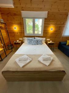 Gallery image of Divine Studios A1 in Elafonisos +3 photos