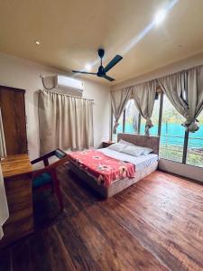 Vrindavan homestay客房内的一张或多张床位