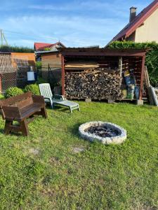 Galeriebild der Unterkunft Przyczepa holenderska domek I in Przemysław