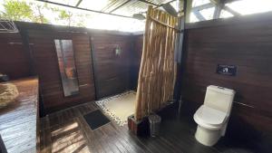 Bagno di Domus Glamping Guatapé