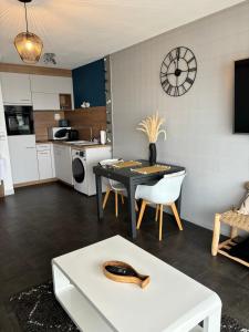 Η κουζίνα ή μικρή κουζίνα στο STUDIO VUE MER - Saint Gilles Croix de Vie