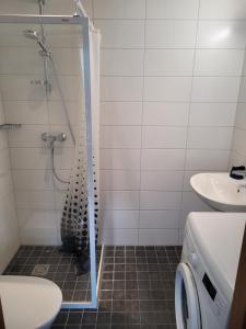 Ένα μπάνιο στο Kengo apartments Raatuse