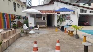 Bazén v ubytování Pousada e Hostel Sol e Mar nebo v jeho okolí