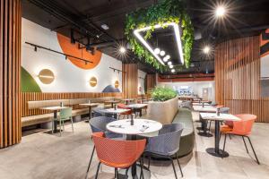 Posezení v ubytování Holiday Inn Dandenong by IHG
