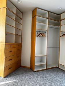 Afbeelding uit fotogalerij van Stunning Beachfront Retreat, Sleeps 12 in Cheboygan