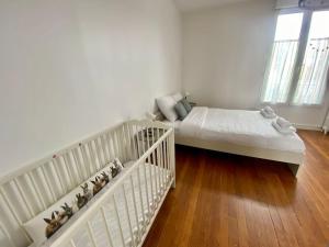 Photo de la galerie de l'établissement Villa spacieuse 4 chambres proche Paris, à Clamart