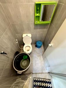 Koupelna v ubytování Villa Awwa