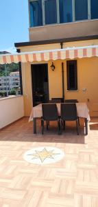 Balkón alebo terasa v ubytovaní Emyteo Apartment