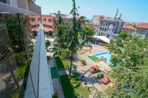 an overhead view of a city with a fountain at Къща за гости КИТАНОВ in Pomorie