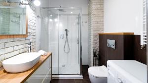 Kúpeľňa v ubytovaní Wonder Home - Apartamenty z balkonami, blisko centrum Karpacza, stoku i aquaparku