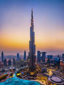 Bazén v ubytování Canal View Studio - Burj Al Najoom-L15 - Near Dubai Mall nebo v jeho okolí