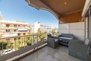Balkón alebo terasa v ubytovaní L'appartement blanc dans le centre de Glyfada