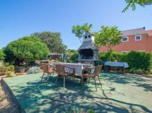 Vonkajšia záhrada v ubytovaní Apartments Bonic