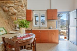 Φωτογραφία από το άλμπουμ του Vrahos Tinos Πάνορμος +16 φωτογραφίες