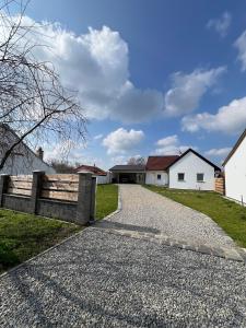 Budova, kde se prázdninový dům nachází