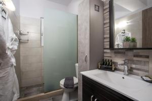 Ένα μπάνιο στο Casa Sym Faliraki +107 φωτογραφίες