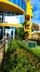 Ogród w obiekcie Apartamento Las 3P Piscina, Paz y Patio privado
