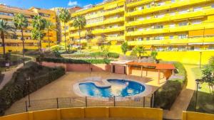 Basen w obiekcie Apartamento Las 3P Piscina, Paz y Patio privado lub w pobliżu