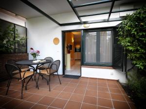 Posezení v ubytování Elia Apartments