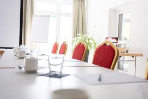 Viðskiptasvæði og/eða fundarherbergi á Kleinhuis Hotel Mellingburger Schleuse
