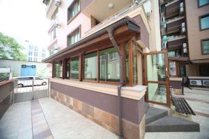 Budova, v ktorej sa apartmán nachádza