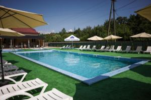 Bazén v ubytování Aqua Hotel nebo v jeho okolí