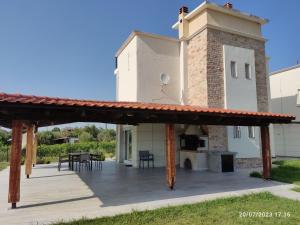 Gallery image of Mythic Villa #4 in Nea Iraklia