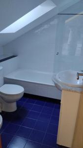 Łazienka w obiekcie Apartamentos Dunamar