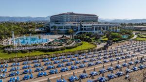 Bazén v ubytování Starlight Resort Hotel nebo v jeho okolí