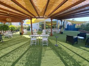 Restauracja lub miejsce do jedzenia w obiekcie Amura Alcobendas