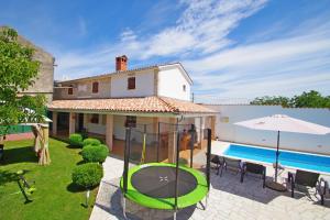 Πισίνα στο ή κοντά στο Holiday house Mauro
