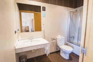 Un baño de Hotel Alda Avenida