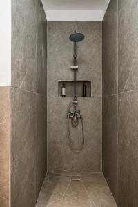 Koupelna v ubytování Gefiri Plakas Hotel, Tzoumerka + 64 fotografií