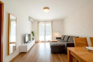 MF Club 218 Gold I Apartment 8600 Siófok, Beszédes József sétány 83 kép - 2