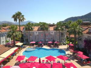 The swimming pool at or close to Villa Dolunay Apart Hotel