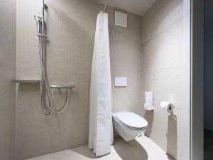Koupelna v ubytování Auberge de Jeunesse Val-de-Travers