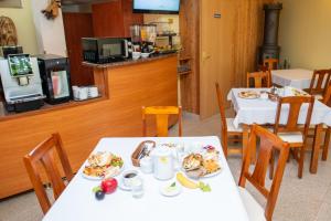 Jedlo v ubytovaní bed & breakfast alebo blízkom okolí