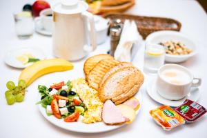 Jedlo v ubytovaní bed & breakfast alebo blízkom okolí
