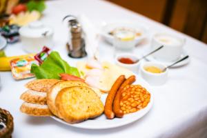 Jedlo v ubytovaní bed & breakfast alebo blízkom okolí