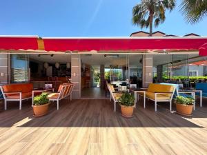 A restaurant or other place to eat at Villa Dolunay Apart Hotel