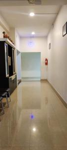 Μια τηλεόραση ή/και κέντρο ψυχαγωγίας στο CHETAN INN HOTEL