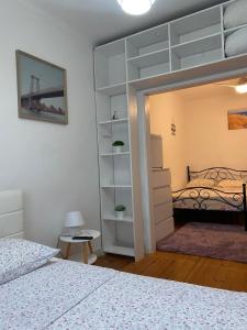Postel nebo postele na pokoji v ubytování Travelers House + 31 fotografií